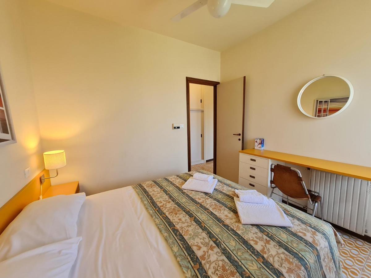 Easy Apartments Peschiera Пескьера-дель-Гарда Экстерьер фото