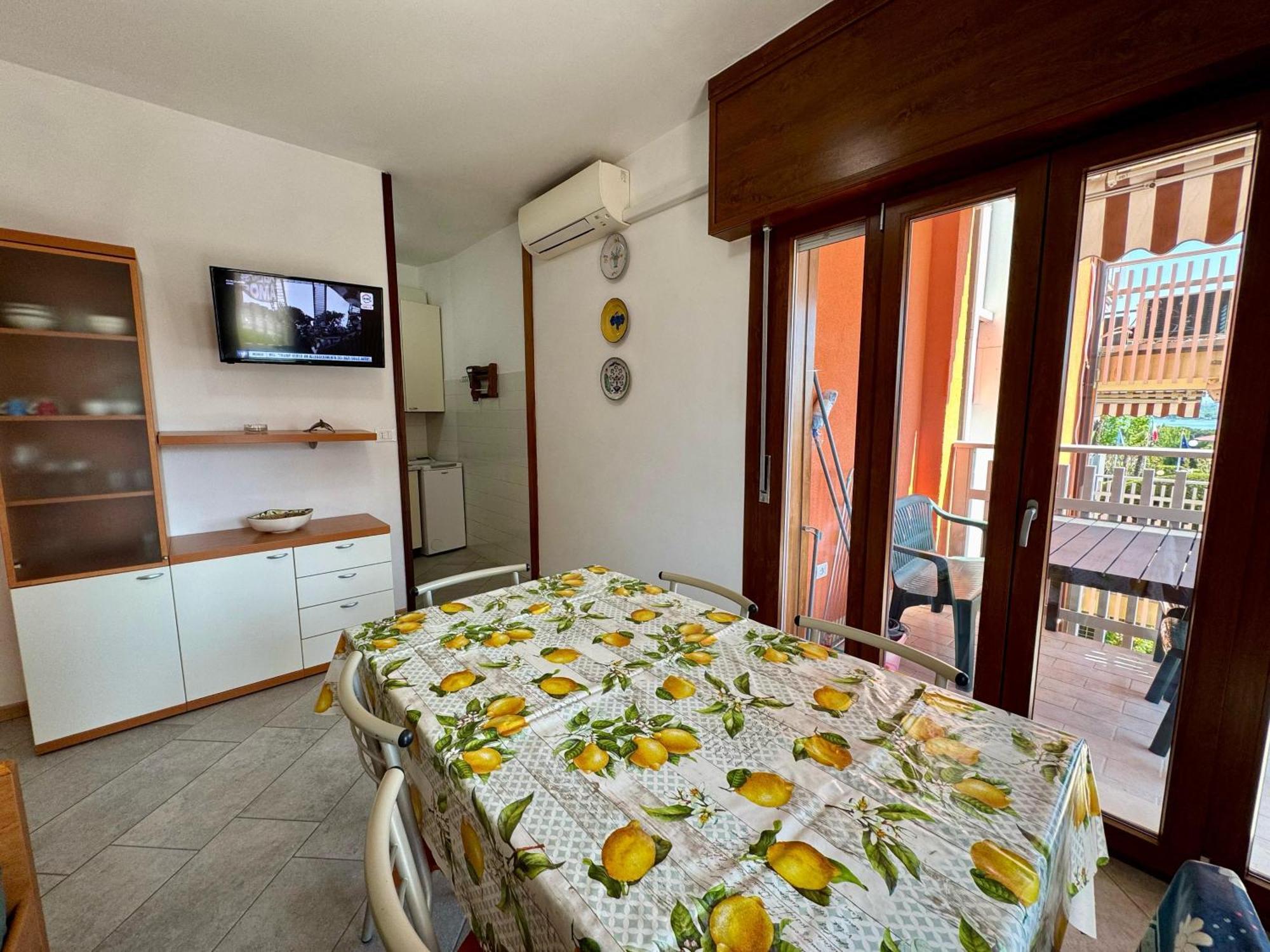 Easy Apartments Peschiera Пескьера-дель-Гарда Экстерьер фото