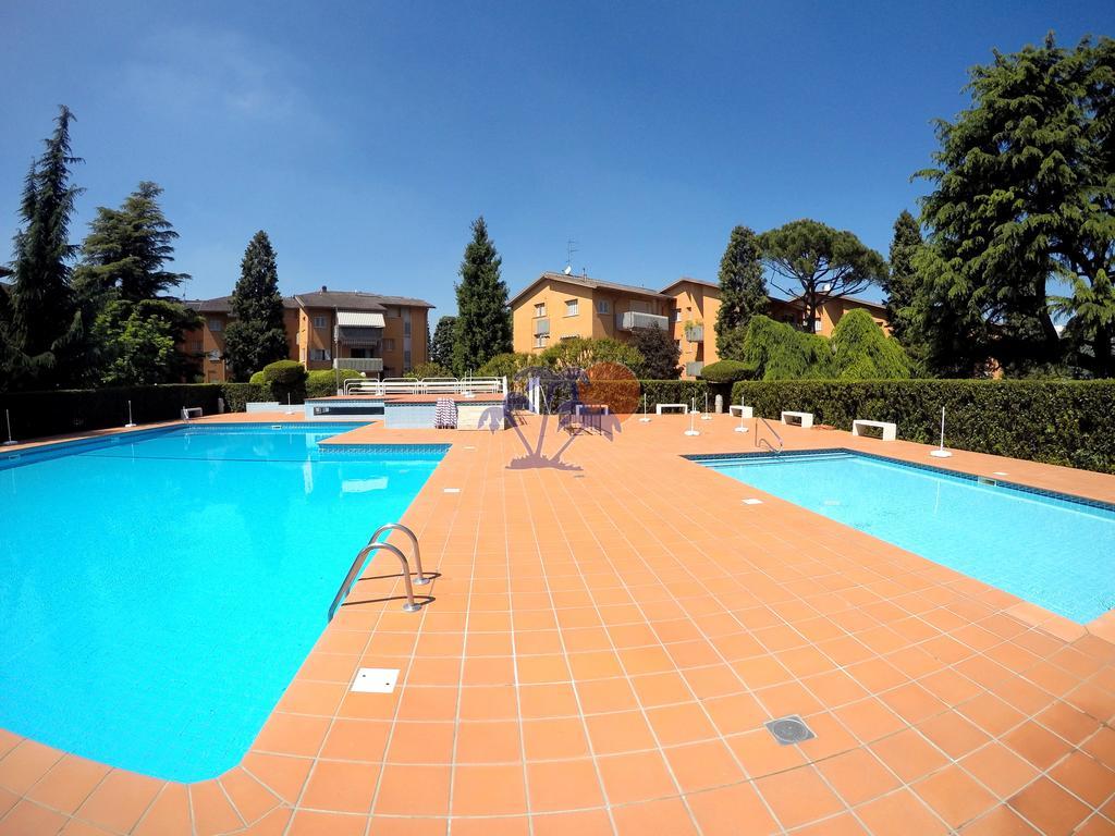 Easy Apartments Peschiera Пескьера-дель-Гарда Экстерьер фото